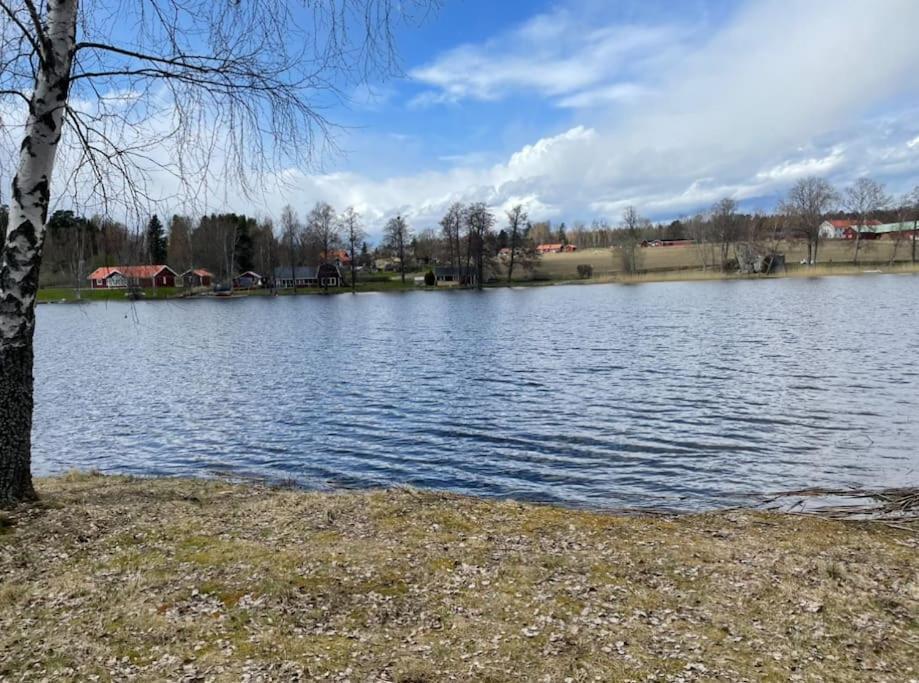 Nyrenoverat Strandnaera Med Fantastisk Utsikt Rimbo Exterior foto