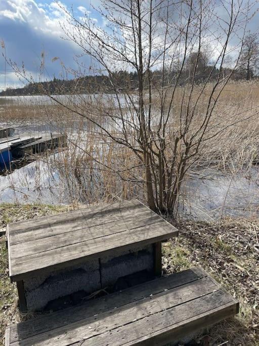 Nyrenoverat Strandnaera Med Fantastisk Utsikt Rimbo Exterior foto