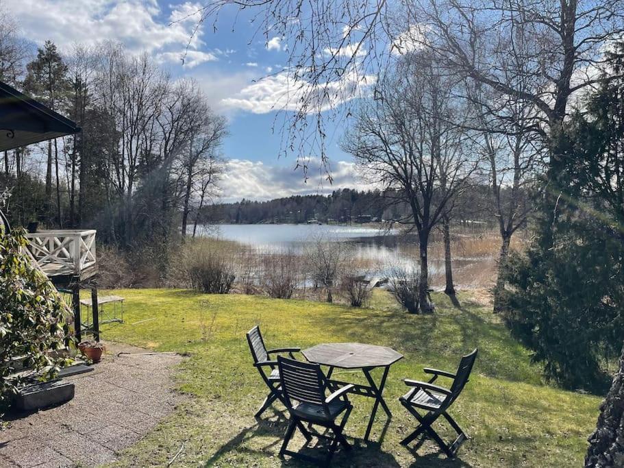 Nyrenoverat Strandnaera Med Fantastisk Utsikt Rimbo Exterior foto